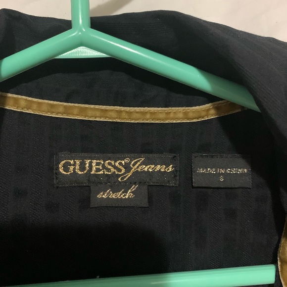 Guess blouse. - Picture 2 of 2